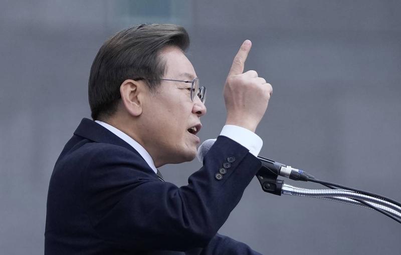 Yonhap: в Пусане совершили нападение на лидера южнокорейской оппозиции
