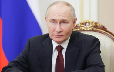 Приглашения на инаугурацию Путина приходят с памятной монетой