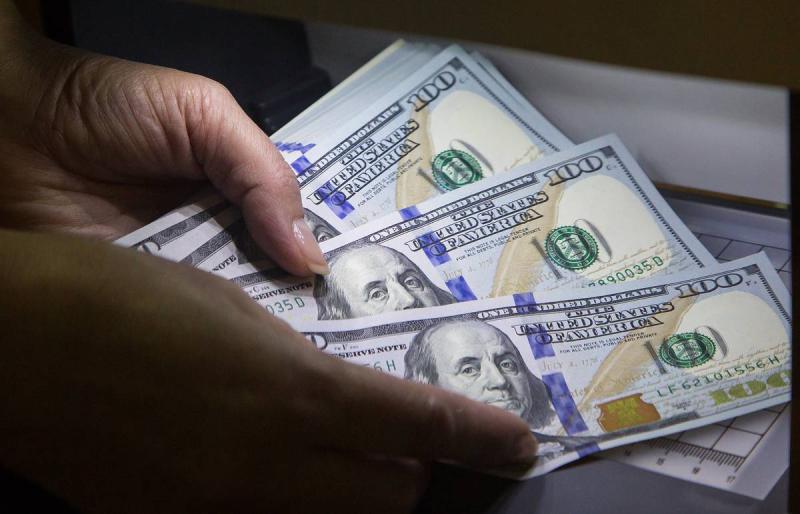 Курс доллара на открытии Мосбиржи вырос до 93,75 рубля