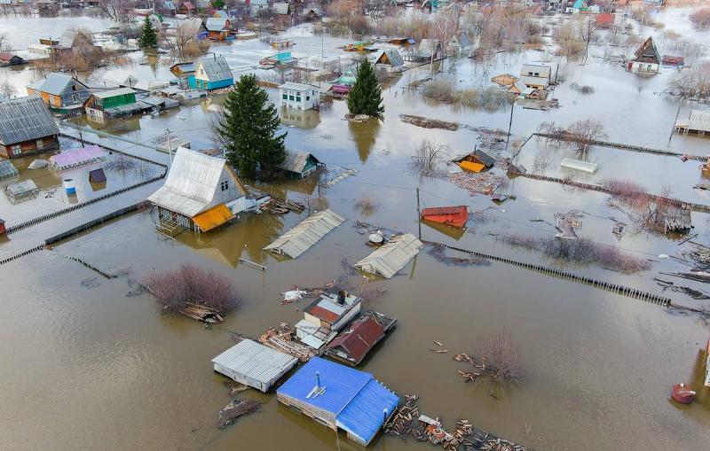 Число подтопленных жилых домов в России сократилось до 6 308