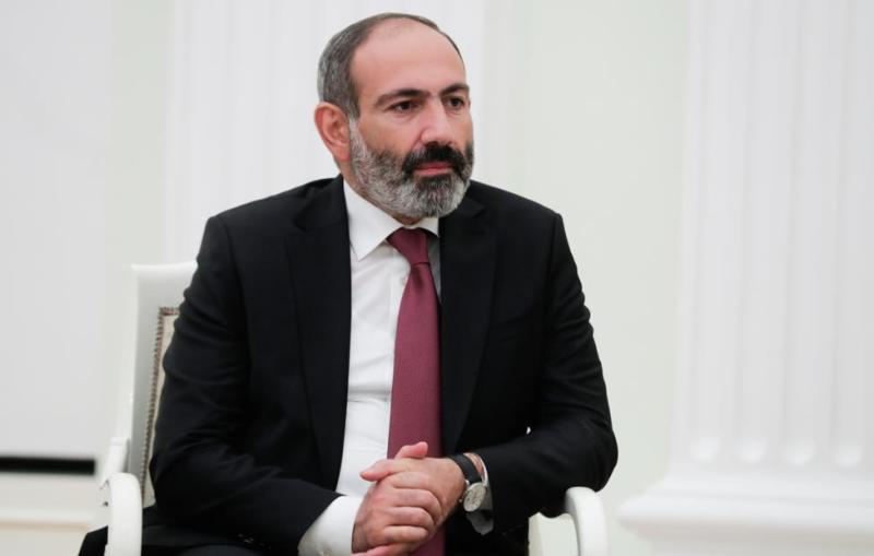 Рейтинг Пашиняна упал до исторического минимума
