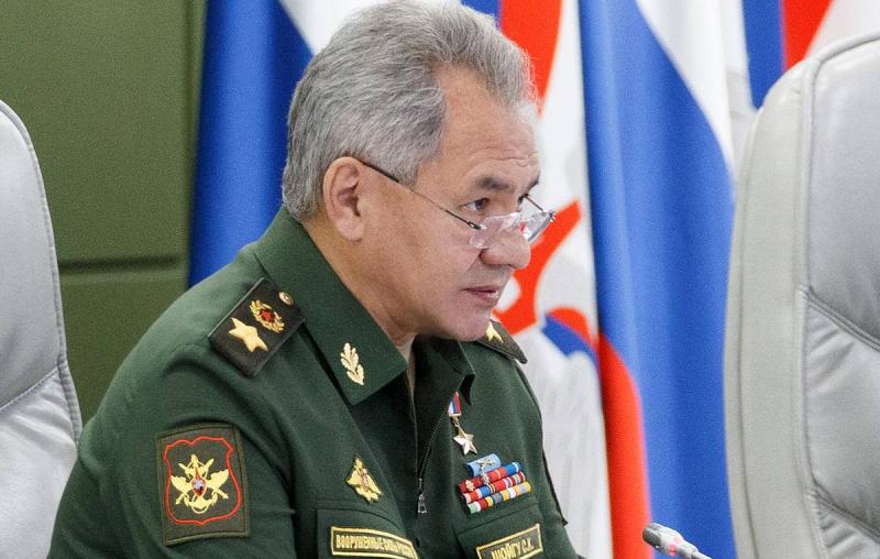 Шойгу: в ВС России проходят службу более 37,5 тыс. женщин
