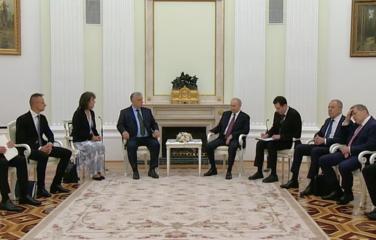 Общение Путина и Орбана продлилось более 2,5 часа