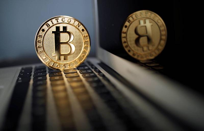 Цена биткойна впервые с 27 февраля опустилась ниже $55 тыс.