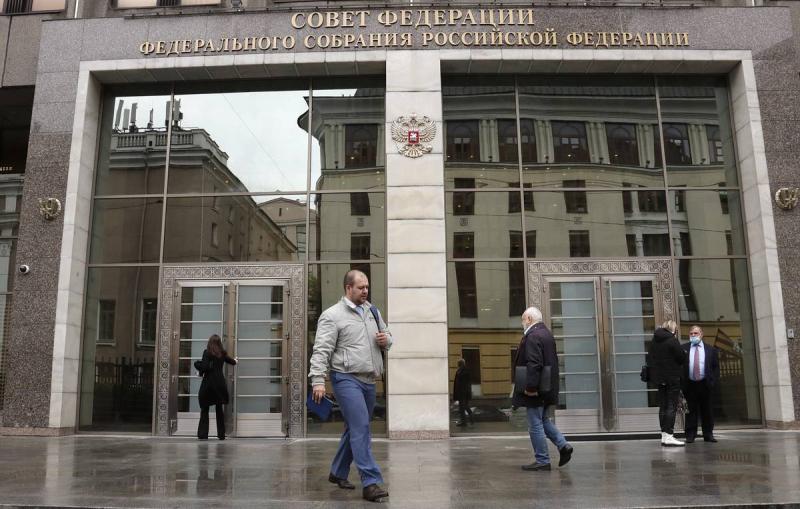 Совет Федерации одобрил закон о запрете рекламы на ресурсах иностранных агентов