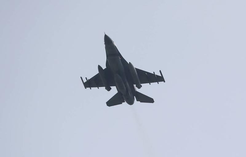 В ЕС назвали "безответственным" решение России рассматривать F-16 в качестве носителей ядерного оружия