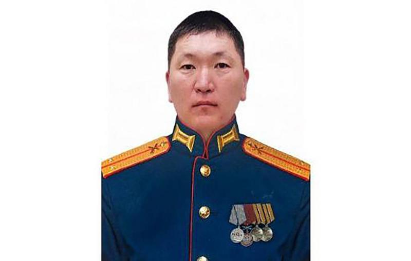 Уничтоживший колонну ВСУ военнослужащий из Тувы получил звание Героя России