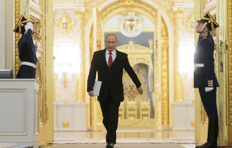 ФОМ: более 80% российских граждан положительно оценивают работу Путина