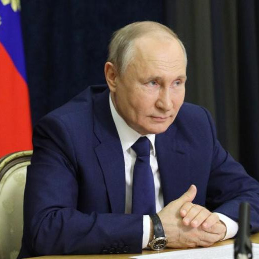 Путин назвал укрепление семьи приоритетным направлением для государства