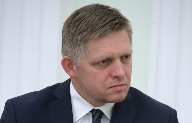 Фицо вернулся к обязанностям премьера Словакии