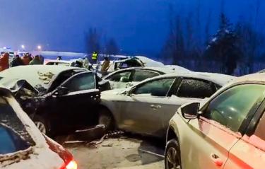 На трассе М-11 восстановили движение после массового ДТП