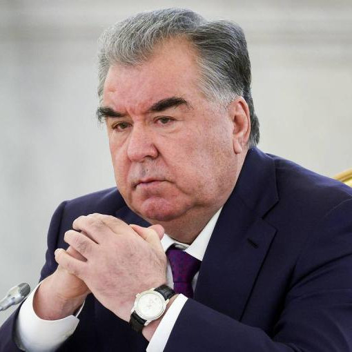 Президент Таджикистана поздравил сограждан с Днем Победы