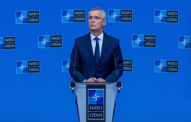 Столтенберг: НАТО не планирует направлять войска на Украину