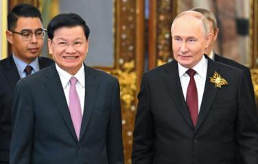 Путин поблагодарил президента Лаоса за передачу России танков Т-34