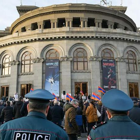 Лидер армянской оппозиции не исключает, что может стать кандидатом в премьеры