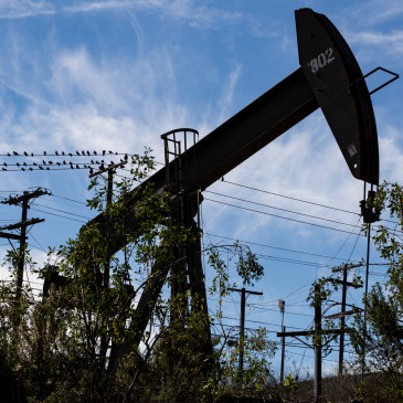 Стоимость нефти Brent впервые с 18 июня опустилась до $84 за баррель