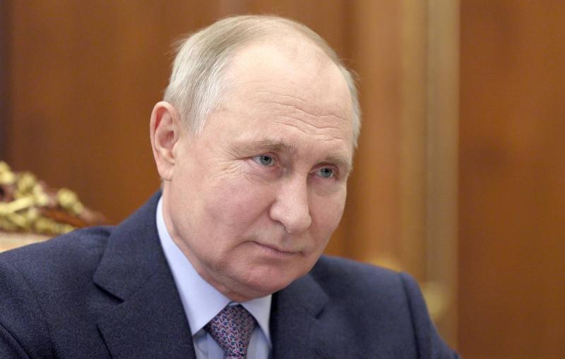 Песков заявил, что Путин любит получать информацию из первых рук