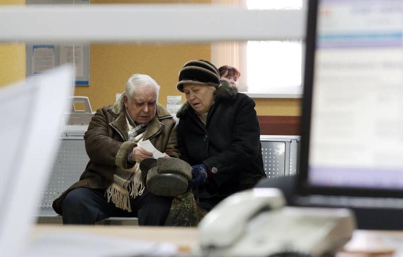 Прабабушки-опекуны будут получать надбавку к пенсии