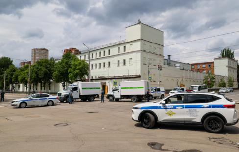 Выжившего участника захвата заложников в Ростове-на-Дону взяли под стражу
