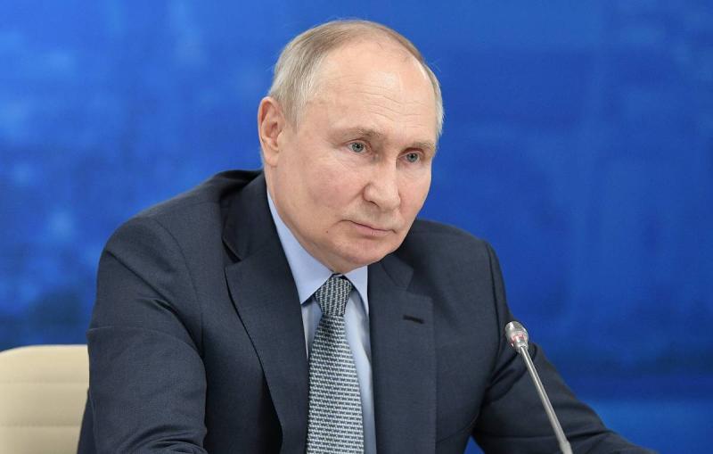 Путин отметил, что ВС РФ продвигаются на северском направлении