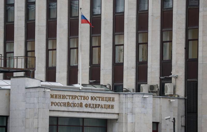 Минюст внес в реестр иноагентов журналистов Барабанова и Казанцеву
