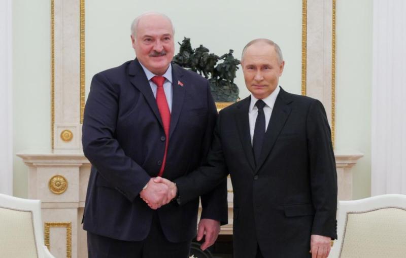 Президенты России и Белоруссии обсудили вопросы обороны и безопасности