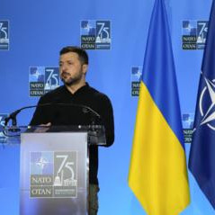 Reuters: Зеленский "по 15 раз" повторяет призывы нарастить помощь Украине