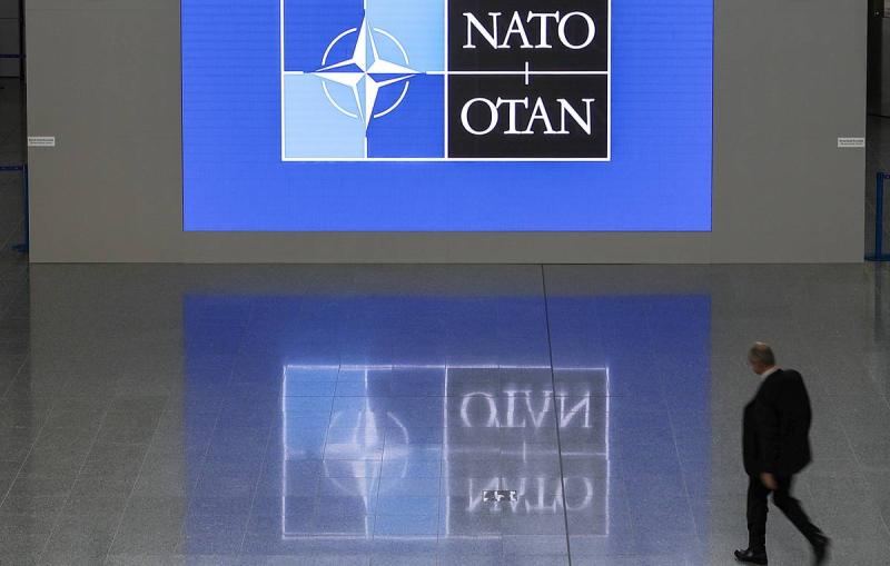 Politico считает распад НАТО вопросом времени