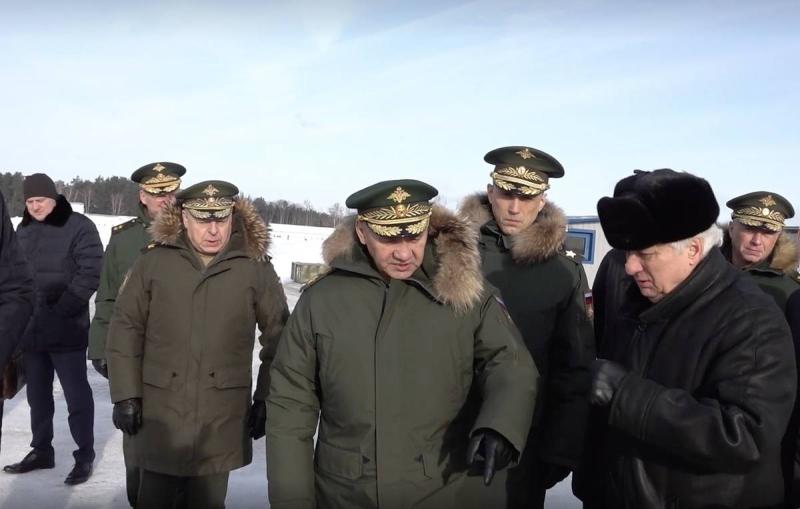 Шойгу проверил выполнение ГОЗ по выпуску ракетных комплексов на коломенском КБМ