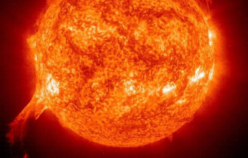 На Солнце 14 мая зафиксирована мощная вспышка