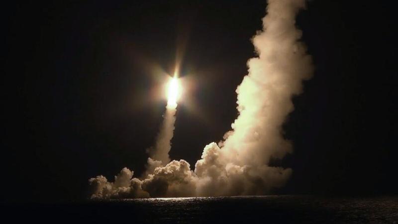 ВС России приняли на вооружение МБР "Булава" морского базирования