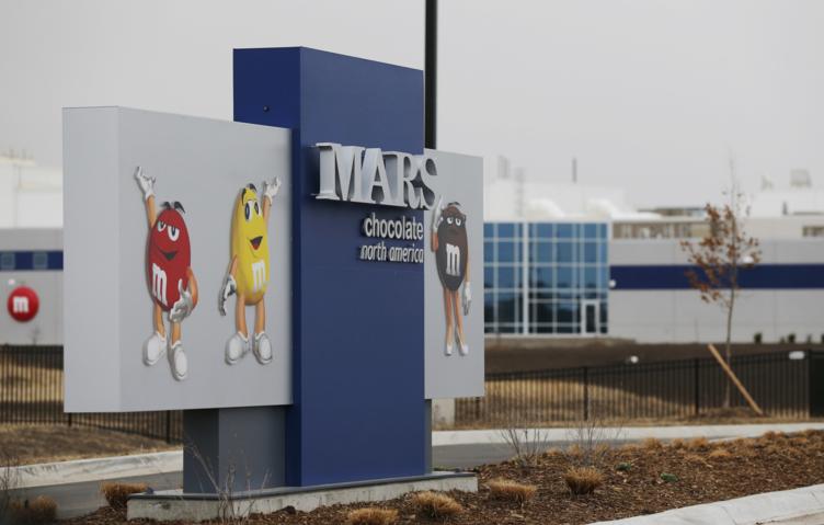 Mars планирует купить производителя Pringles за $36 млрд
