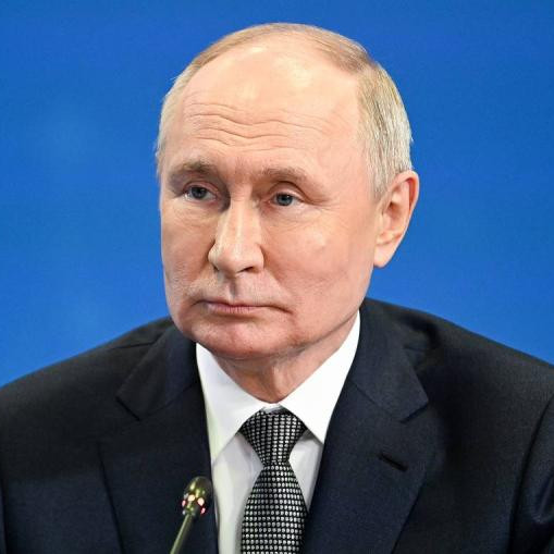 Президент поручил продлить выставку-форум 