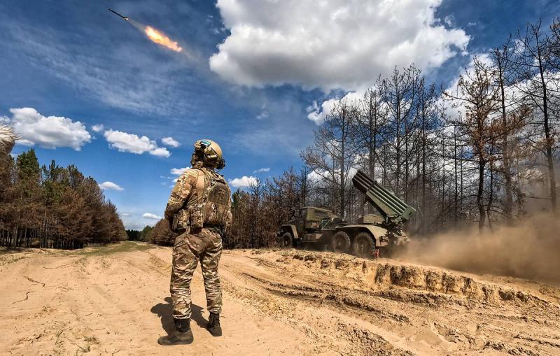 Минобороны РФ впервые заявило об уничтожении украинской станции РЭБ "Хмара"