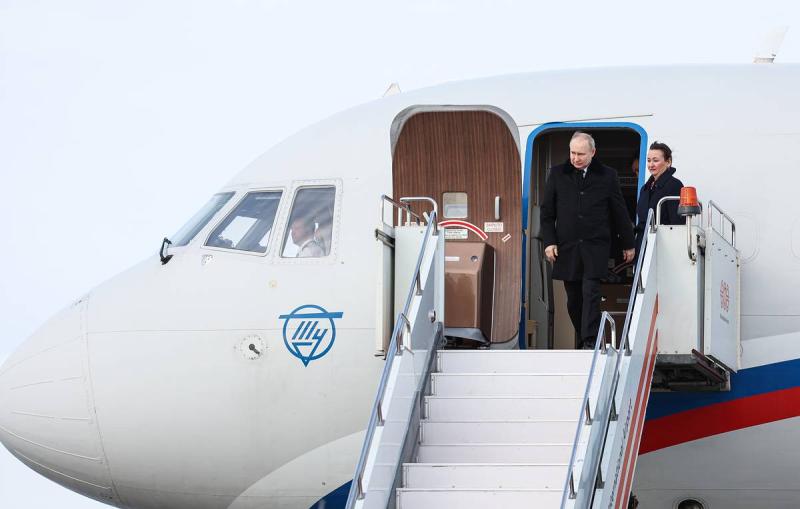 Президент прилетел с рабочей поездкой в Челябинск