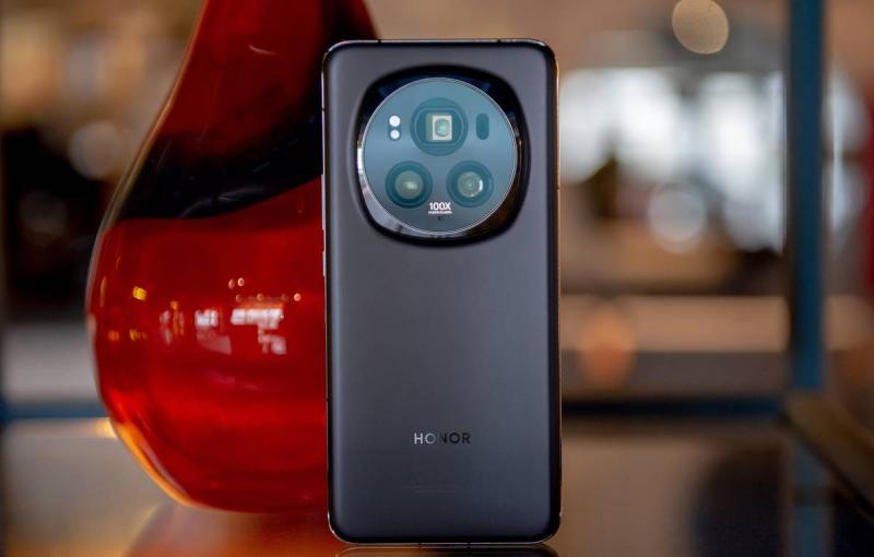 В России открылись продажи нового флагмана Honor Magic6 Pro