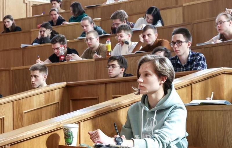 В Минобрнауки заверили, что упразднение бакалавриата не обесценит полученных дипломов этой степени