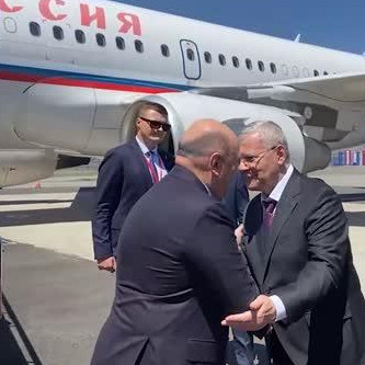 Мишустин прилетел в Грозный