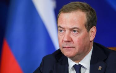 Медведев предложил ввести уголовную ответственность для иноагентов в России