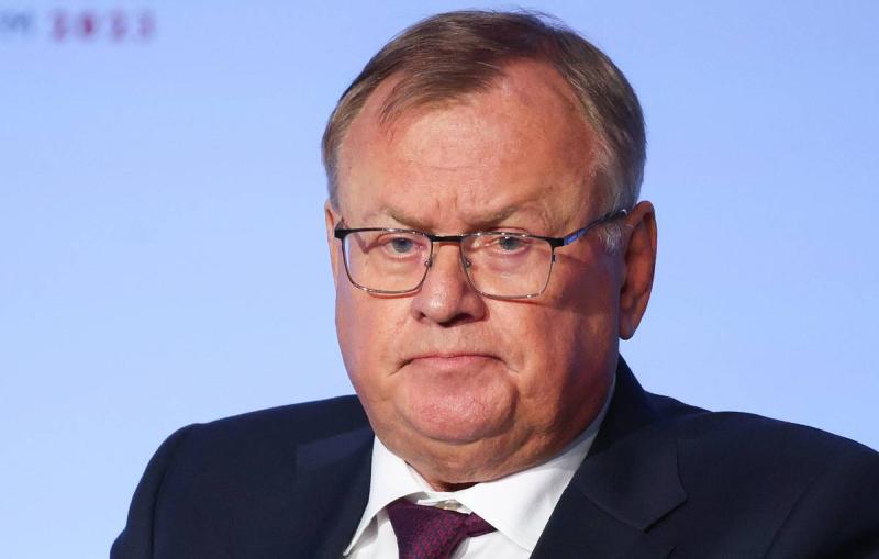 Глава ВТБ заявил о необходимости "убить" SWIFT в расчетах