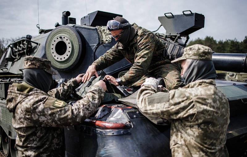 Politico: НАТО может отправить инструкторов на Украину для обучения ее военных