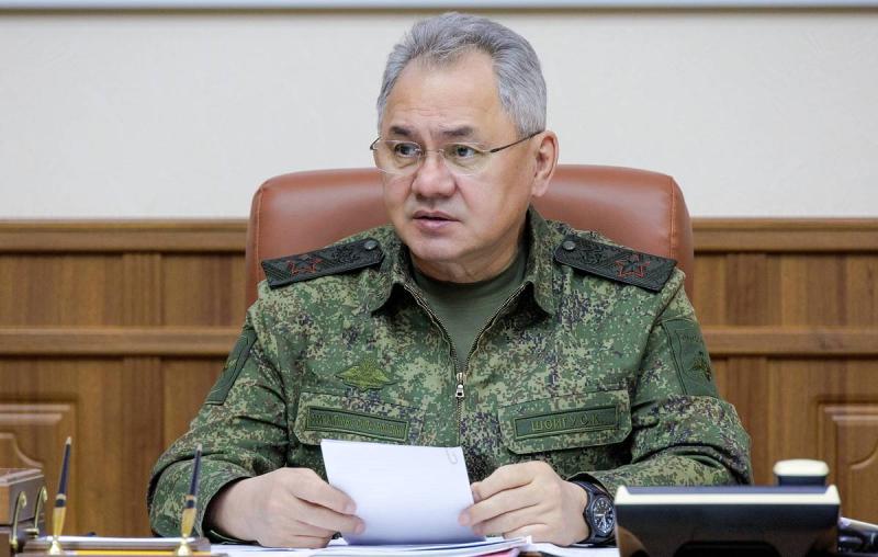 Шойгу проверил выполнение гособоронзаказа выпускающим управляемые ракеты ГосМКБ "Радуга"
