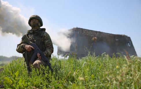 Алаудинов сообщил, что первая линия высотных домов в Волчанске находится под контролем ВС РФ