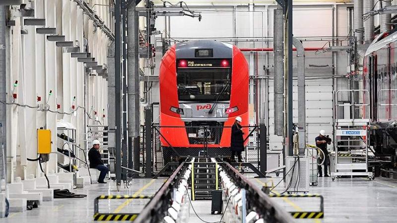 Полностью беспилотный поезд планируют запустить в России в 2026 году