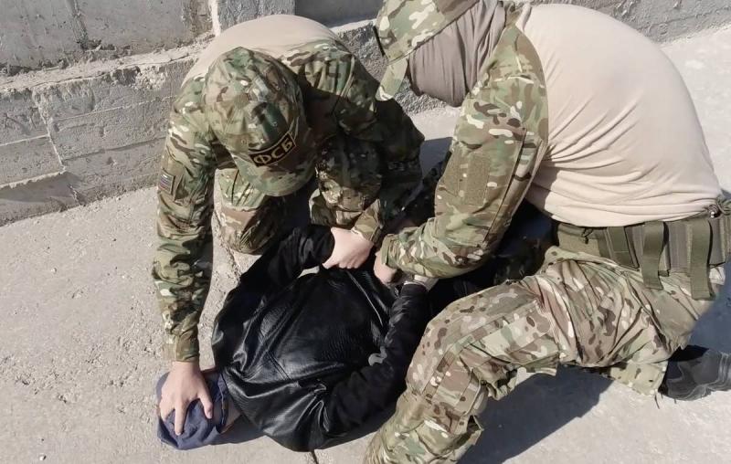 ФСБ задержала жителя Хабаровска за шпионаж для военной разведки Украины