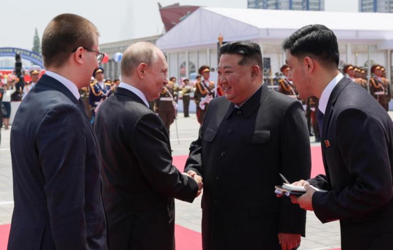 Путин подарил Ким Чен Ыну еще один автомобиль Aurus