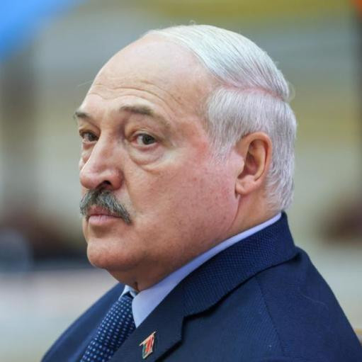 Лукашенко заявил, что не будет сдерживать стремящихся попасть на Запад мигрантов