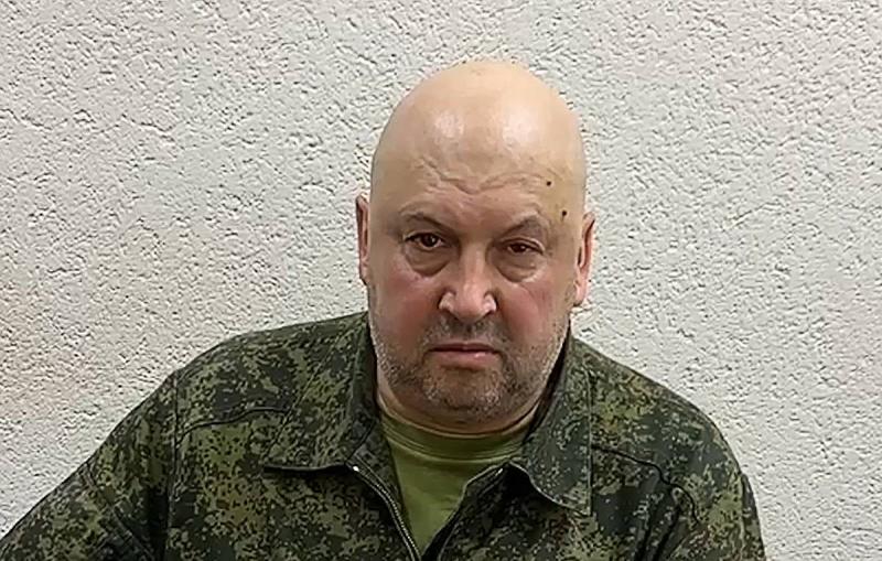 Президент исключил Суровикина из наблюдательного совета Роскосмоса