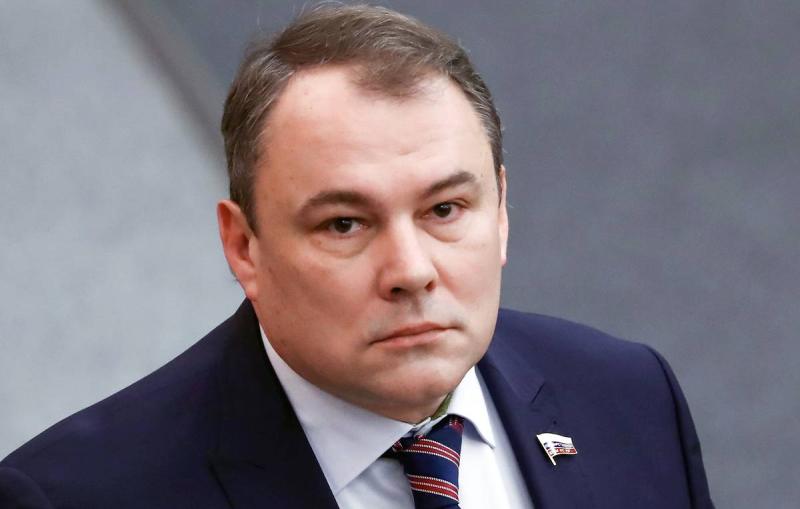 Толстой: военные РФ будут убивать всех французских солдат на Украине