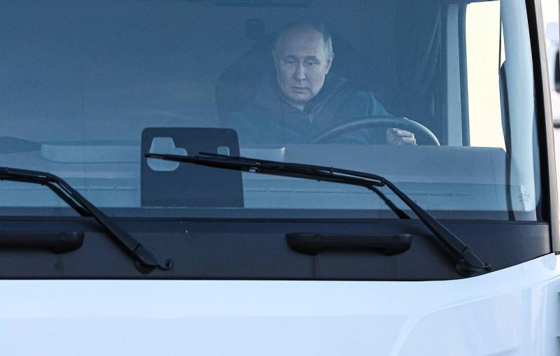 Путин прибыл на один из участков трассы М-12 "Восток" под Казанью